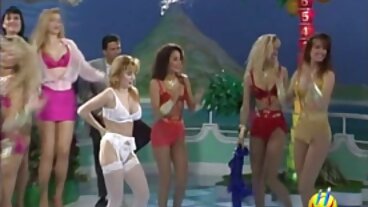 Fuck And Lick πορνό με τις παθιασμένες ομαδικο πορνο Kate England και Maddy Rose από το Reality Kings