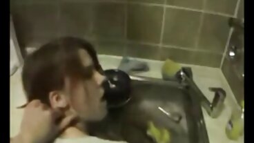 Δράση In The Bed με την καταπληκτική Ann Calis από το Scoreland σεξ και πορνο