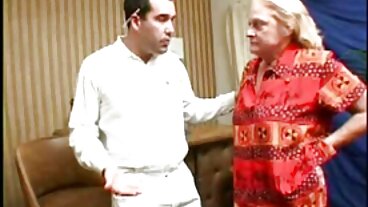 Glamour sex με τη δελεαστική Jessica Ryan από ομαδικο πορνο το Perv City