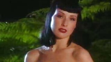 Εφηβική ταινία με την sex πορνο καυλιάρα Arianna από το Wankz