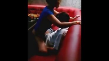 On σεχ πορνο μαμα The Sofa bang με έπαρχο Jade Jantzen και Vienna Black από το Daughter Swap