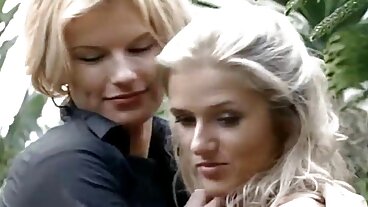 Πορνοστάρ μπαμ με καυλιάρη Tara Holiday από τους Brazzers πορνο και σεξ
