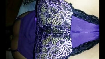Σκηνή εσωρούχων με τη σέξι tsontes me orimes Khloe Kapri από το Twistys
