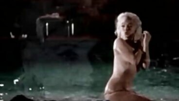 Κρυφή sex πορνο σκηνή με δελεαστική Rebecca Volpetti από τους Brazzers